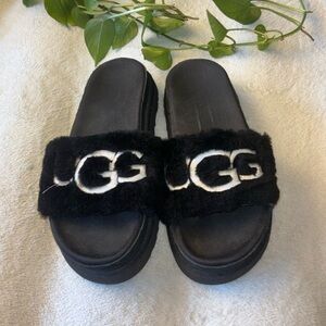 UGG Platform Slides
